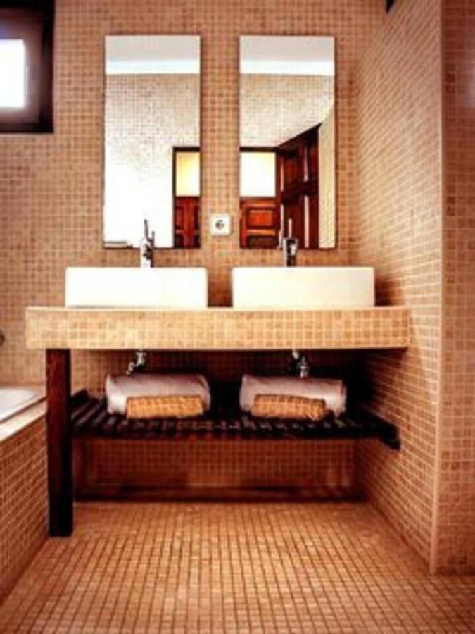 Villa Papaz - Cosy Spacious Sea View Pool Кониль Экстерьер фото